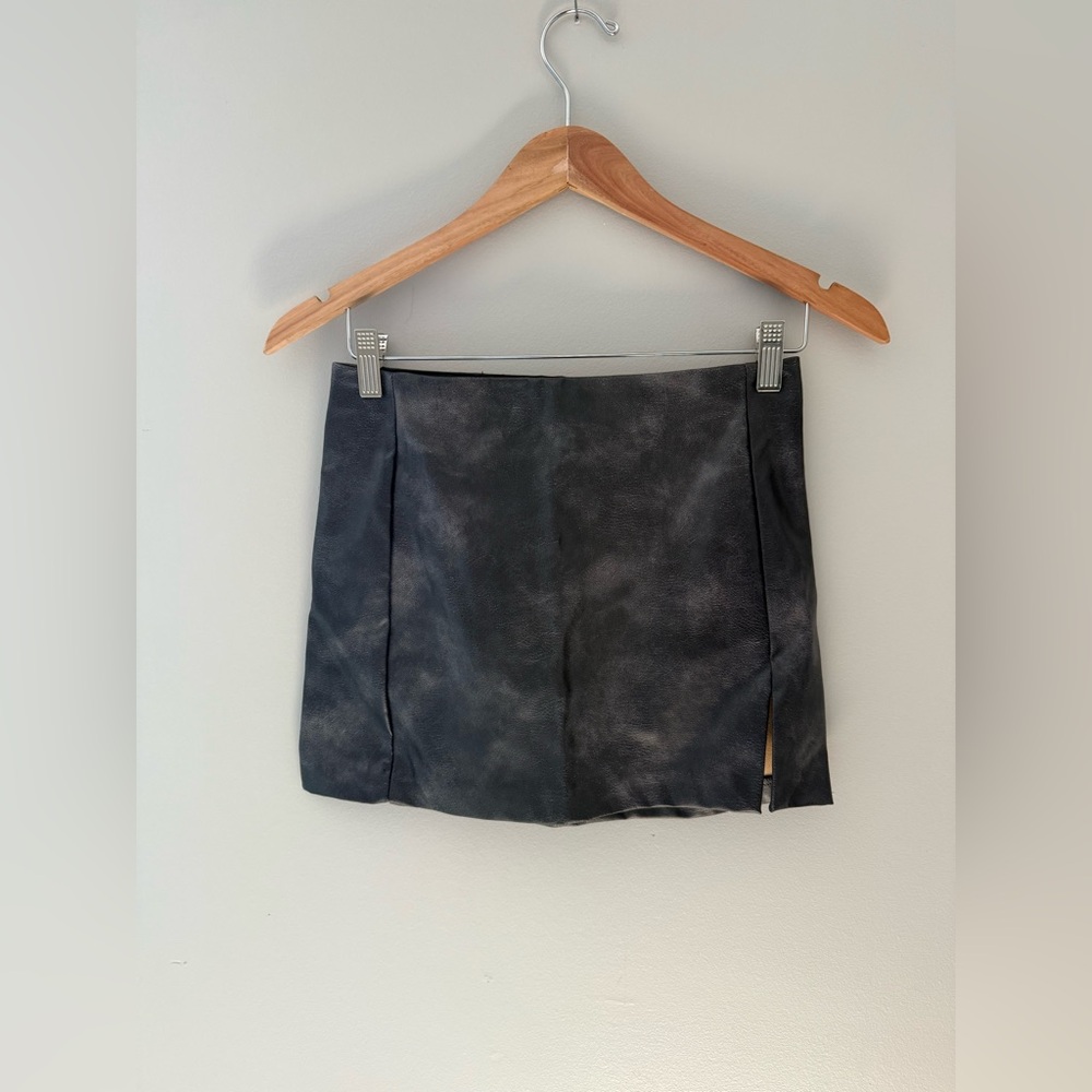 NWOT H&M faux leather mini skirt
